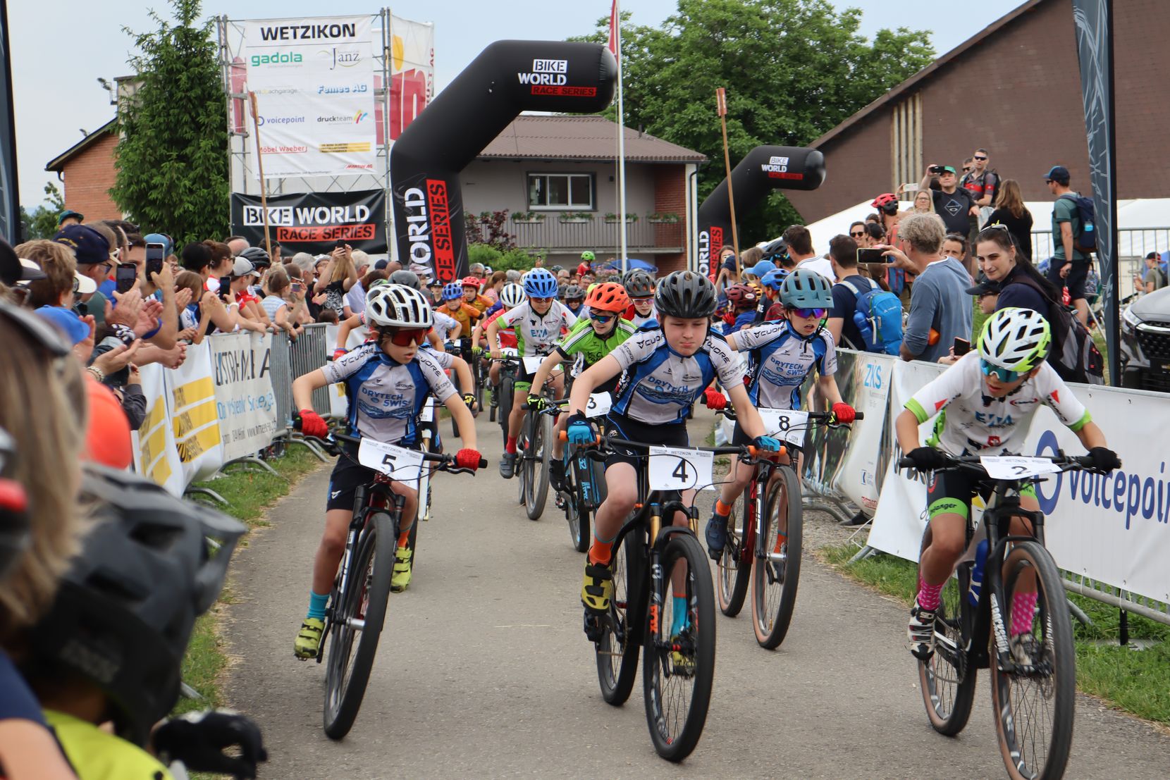 In Wetzikon findet am Sonntag, dem 14. Mai, ein Mountainbike-Renntag statt.
